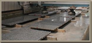 columbarium monument funeraire vases jardinieres granit funeraire