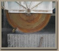 columbarium monument funeraire vases jardinieres granit funeraire